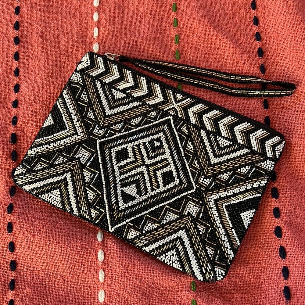 Beaded clutch